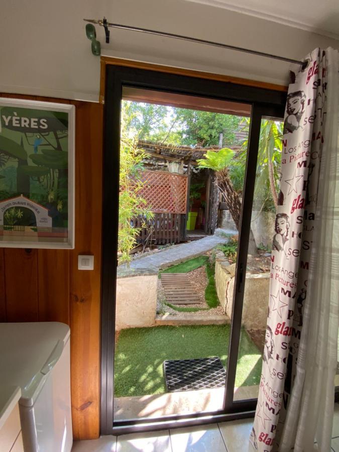 Studio Grotte Des Fees Hyeres Exterior photo