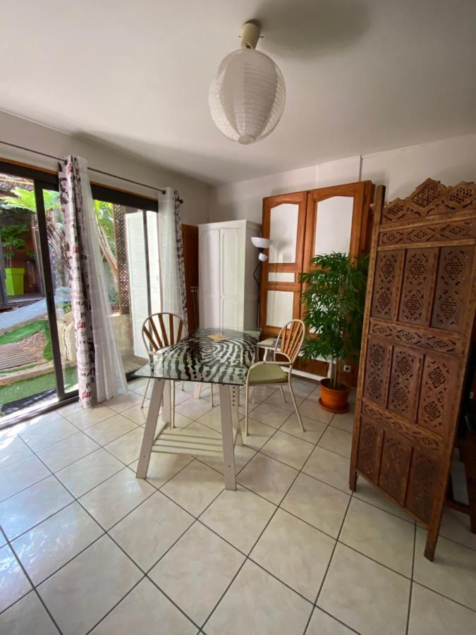 Studio Grotte Des Fees Hyeres Exterior photo