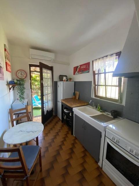 Studio Grotte Des Fees Hyeres Exterior photo